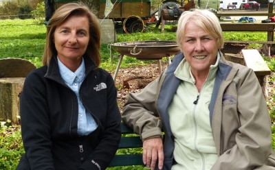 Linda Tellington Johnes Ttouch für Pferde mit Obyn Hood TTouch Team Tranerin Robyn Hood und Manuela Paradeiser